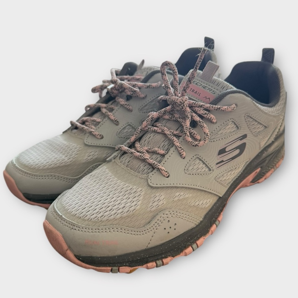 Skechers women’s size 9.5 light pink with light gray accents. - Picture 1 of 8